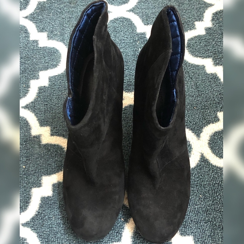 Sigerson Morrison ankle heel booties